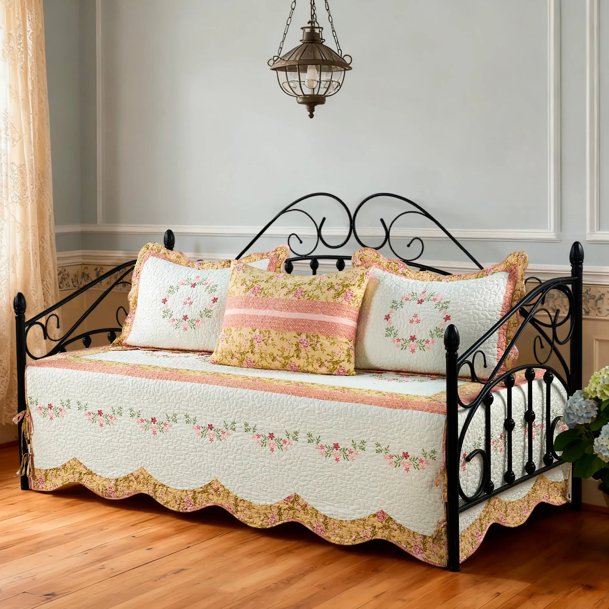 4 Piece Esme Daybed Bedspread Cover Set (75" x 39")