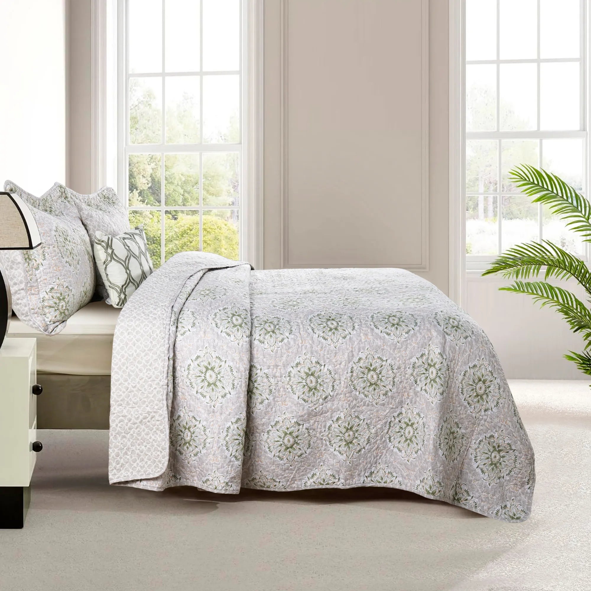 5 Piece Bloom Medallion Printed Microfiber Quilt Bedspread Set