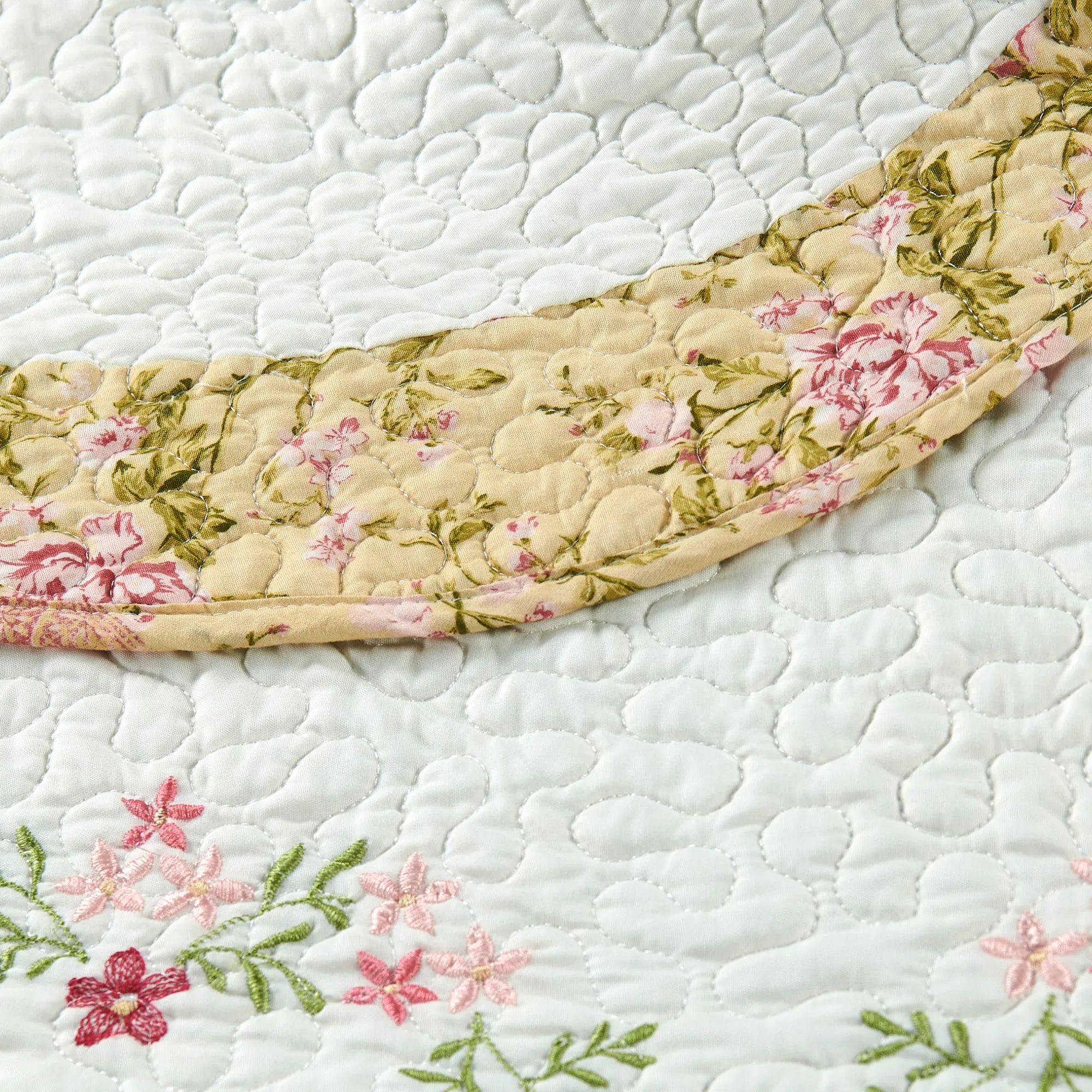 4 Piece Esme Daybed Bedspread Cover Set (75" x 39")