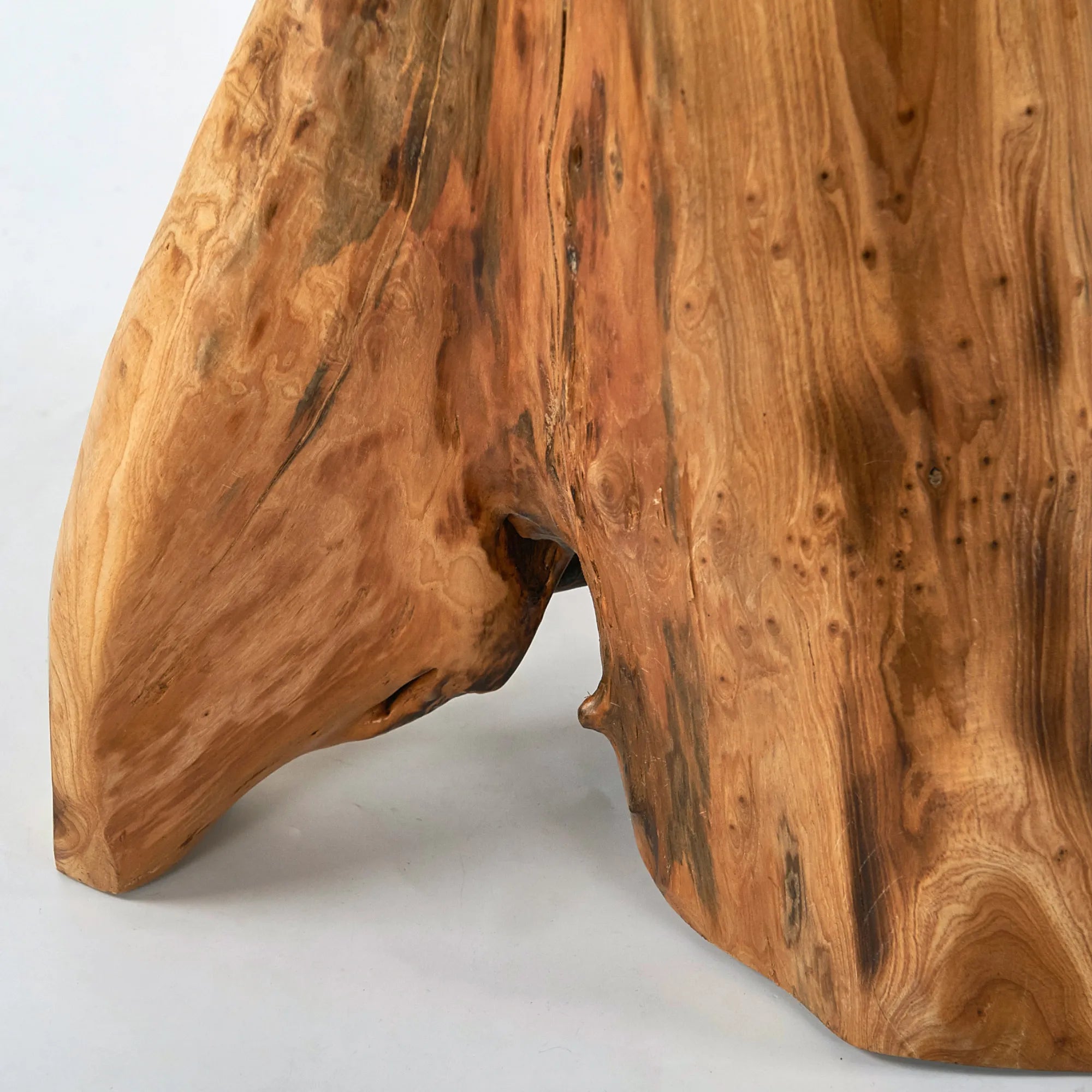 Cedar Wood Flower Stand End Table (13.5" x 15.5" x 19.5")