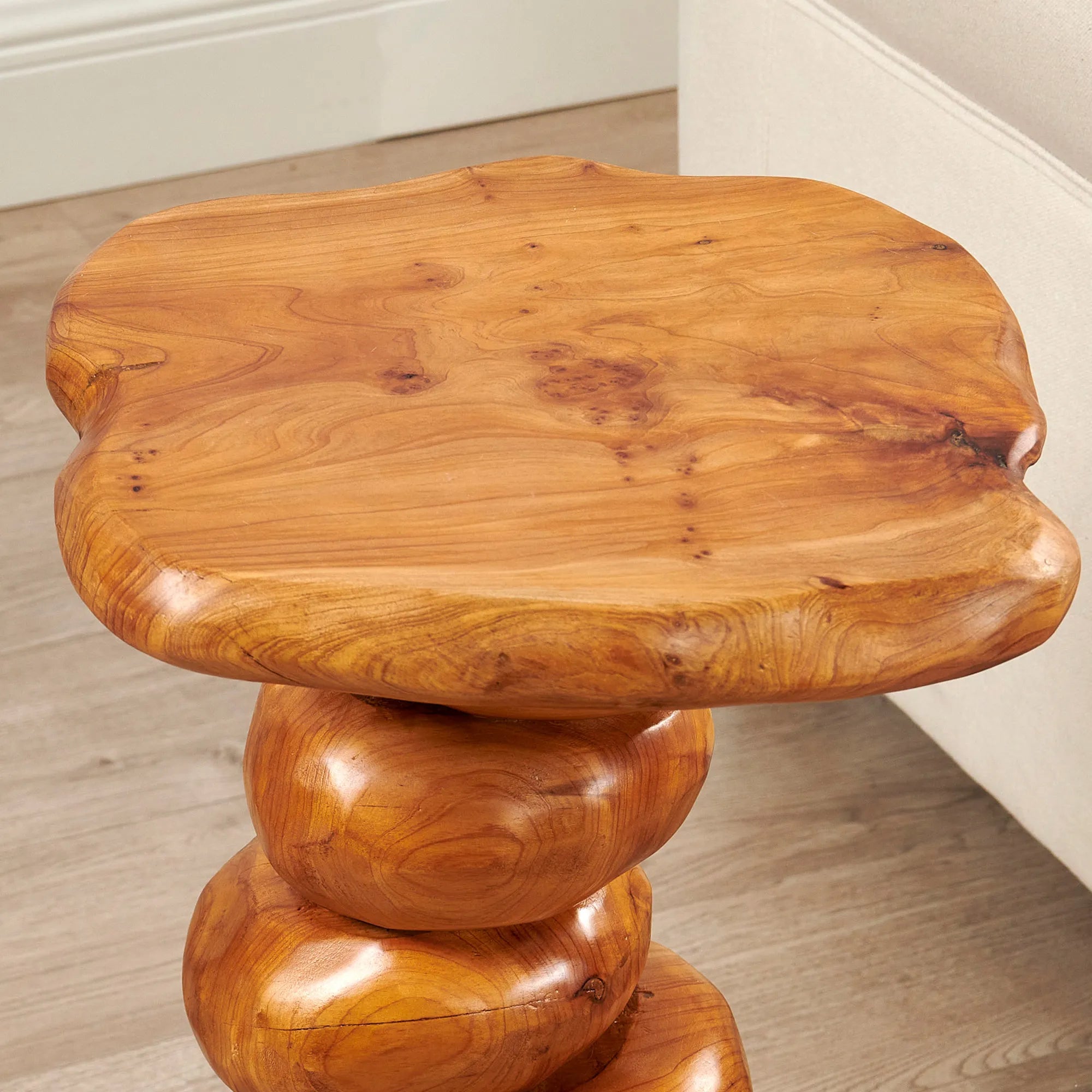 Cedar Wood Multibeads End Table (13.8" x 13.8" x 23.6")