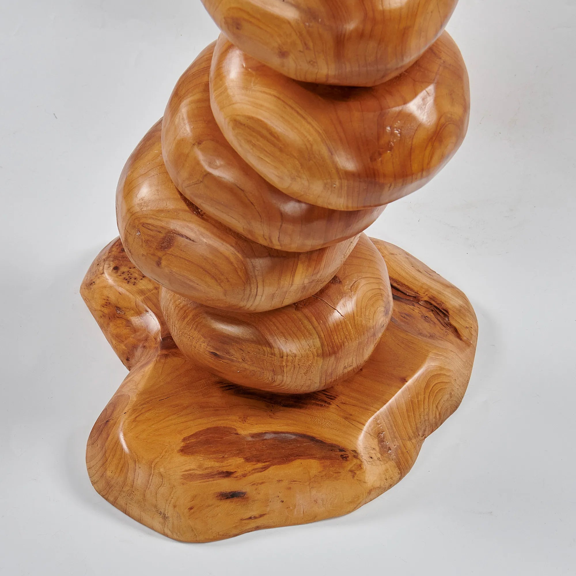 Cedar Wood Multibeads End Table (13.8" x 13.8" x 23.6")