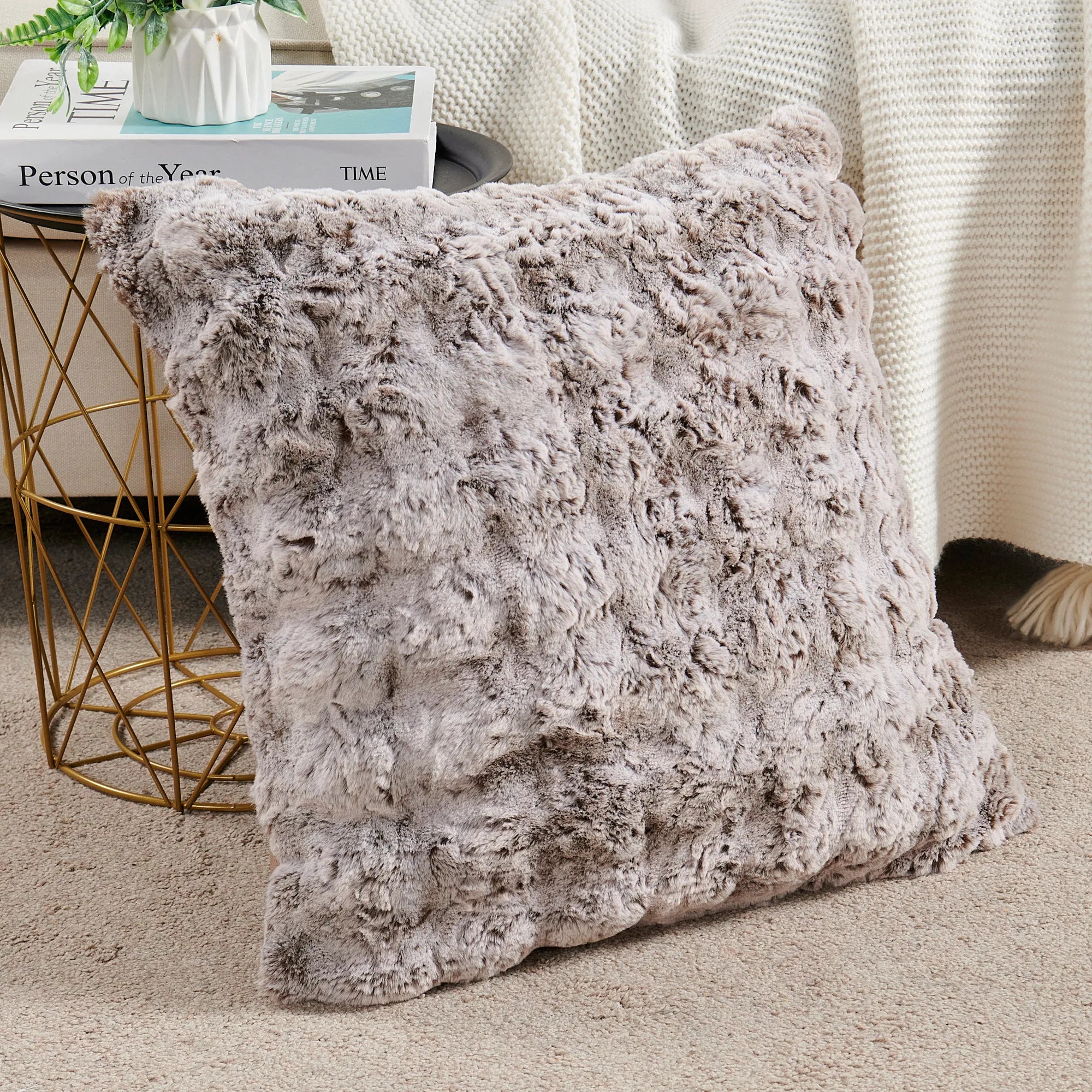 Variegated Faux Fur 1 Piece Decorative Pillow Cover (20" x 20")