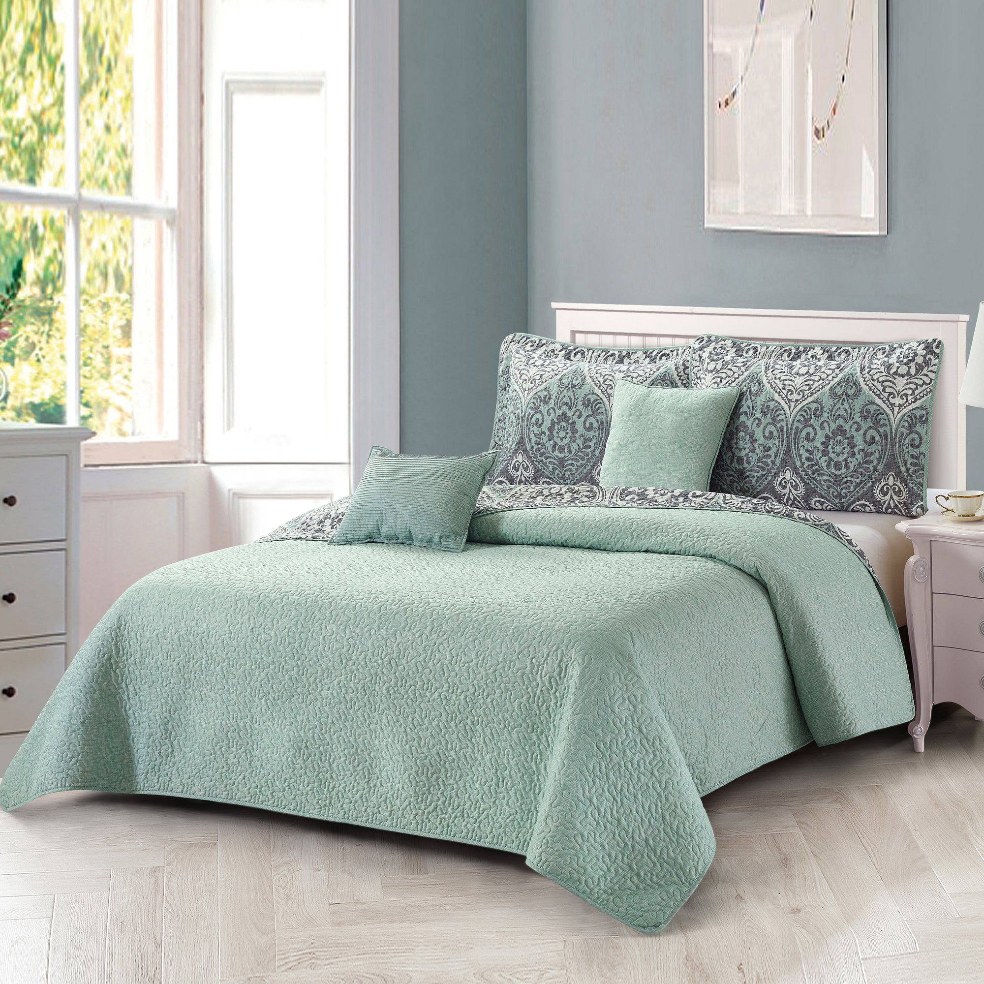5 Piece Kingston Damask Printed Microfiber Quilt Bedspread Set