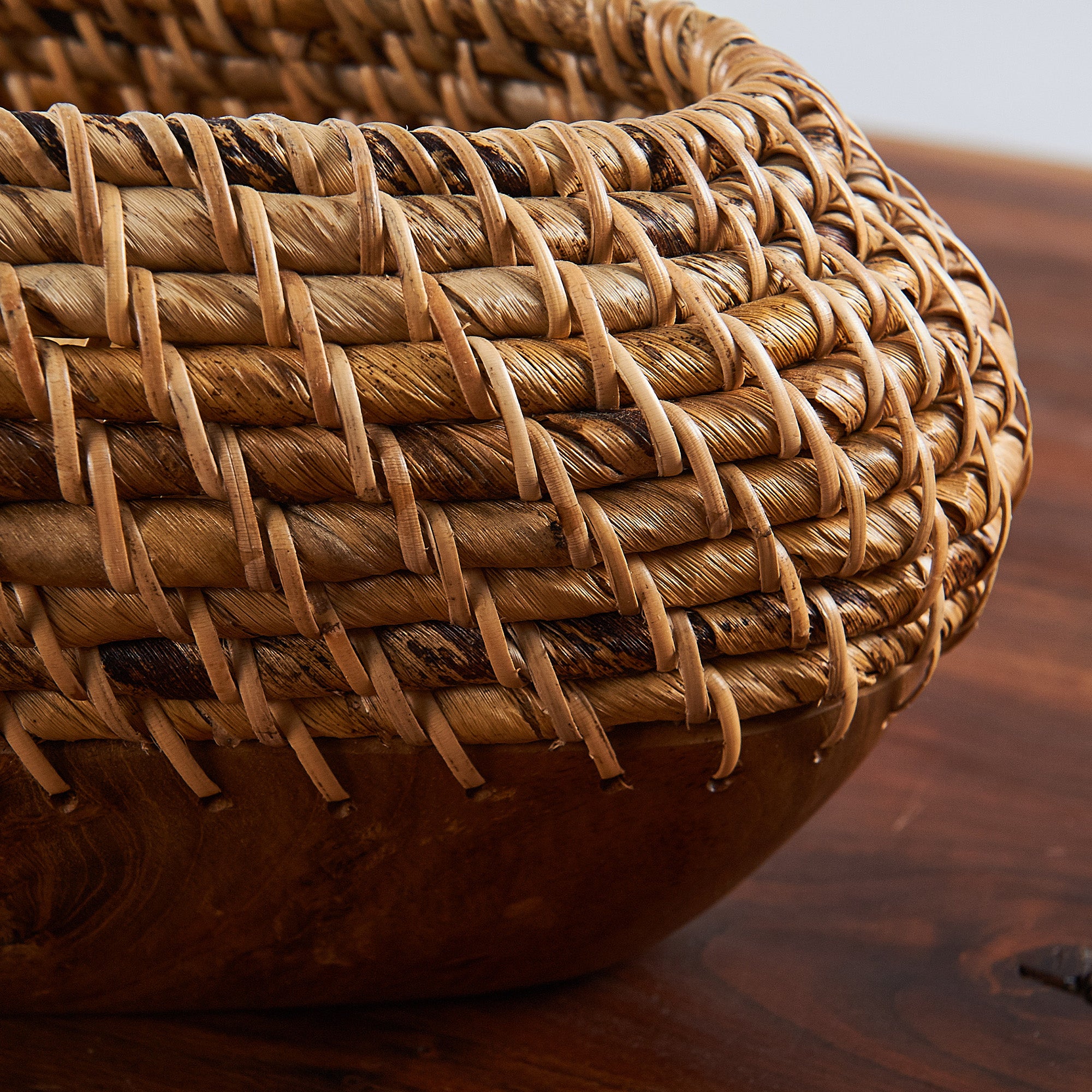 Kapal Handcrafted Teak Oval Bowl (16.9 " x 5.9" x 5.9")
