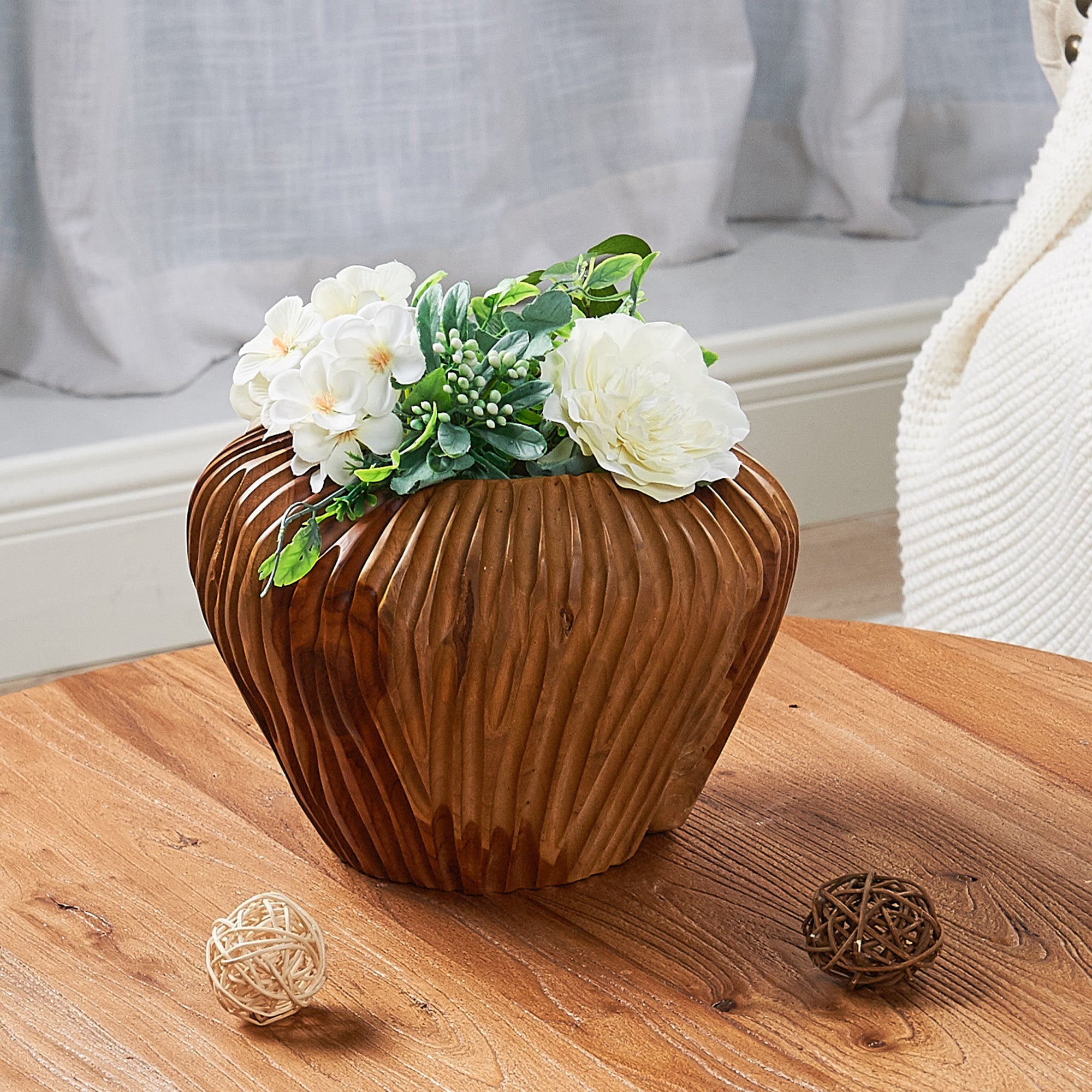 Royal Ulir Handcrafted Teak Vase (9.8" x 9.8" x 7.1")