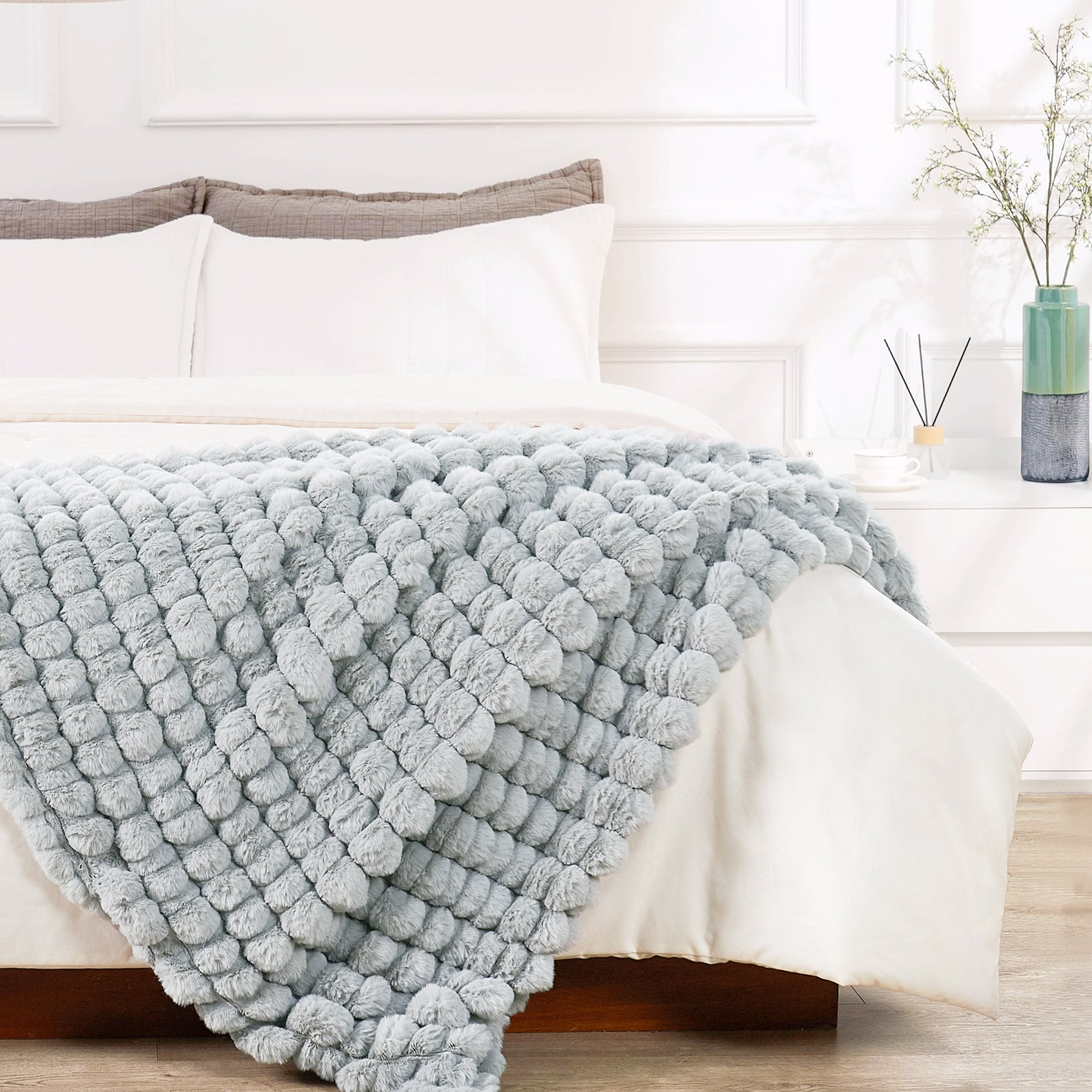 Spandex Striped Heavy Rabbit Faux Fur Throw Blanket (50"x60")