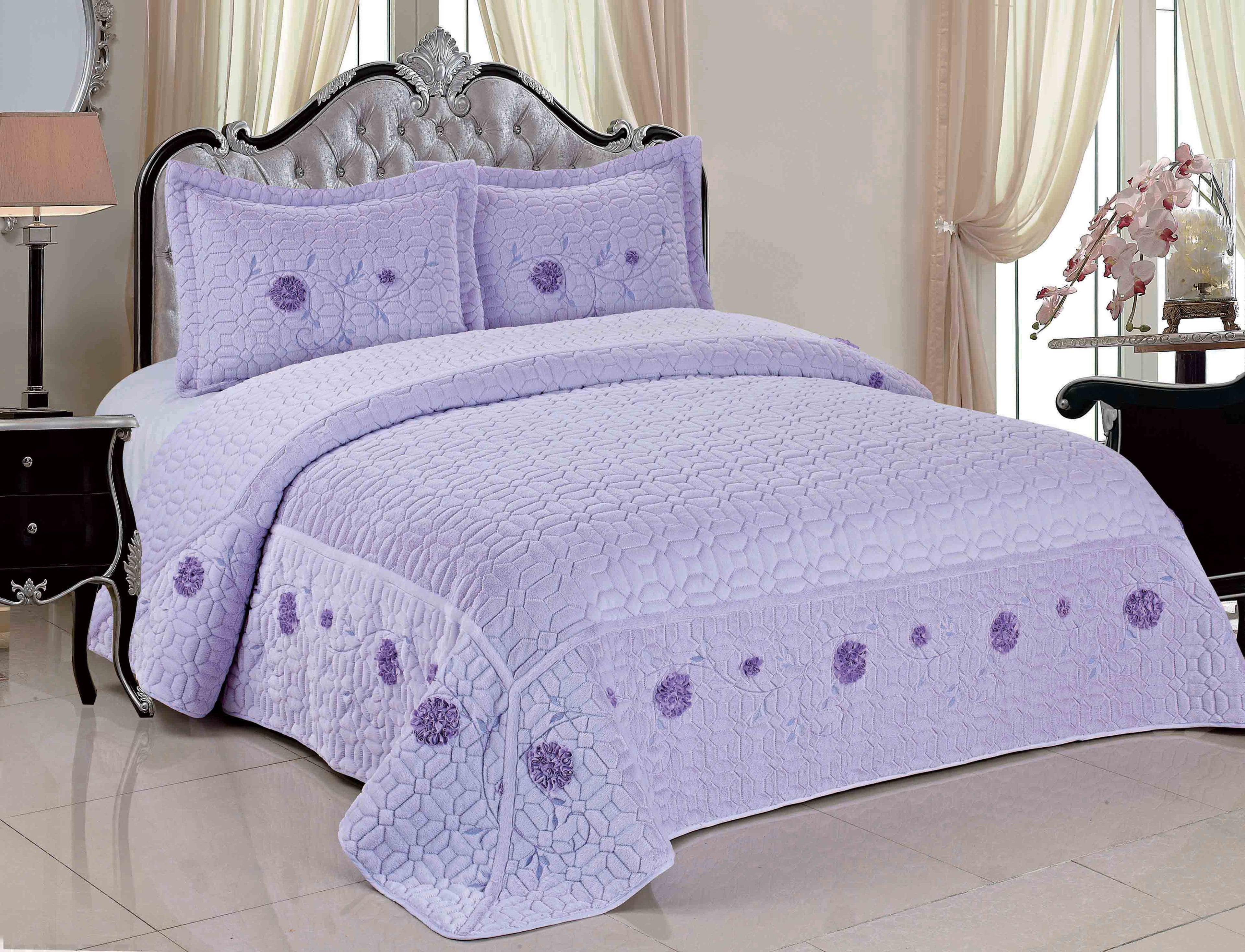 3 Piece Ribbon Embroidered Faux Fur Bedspread Set (King 102"x94“)