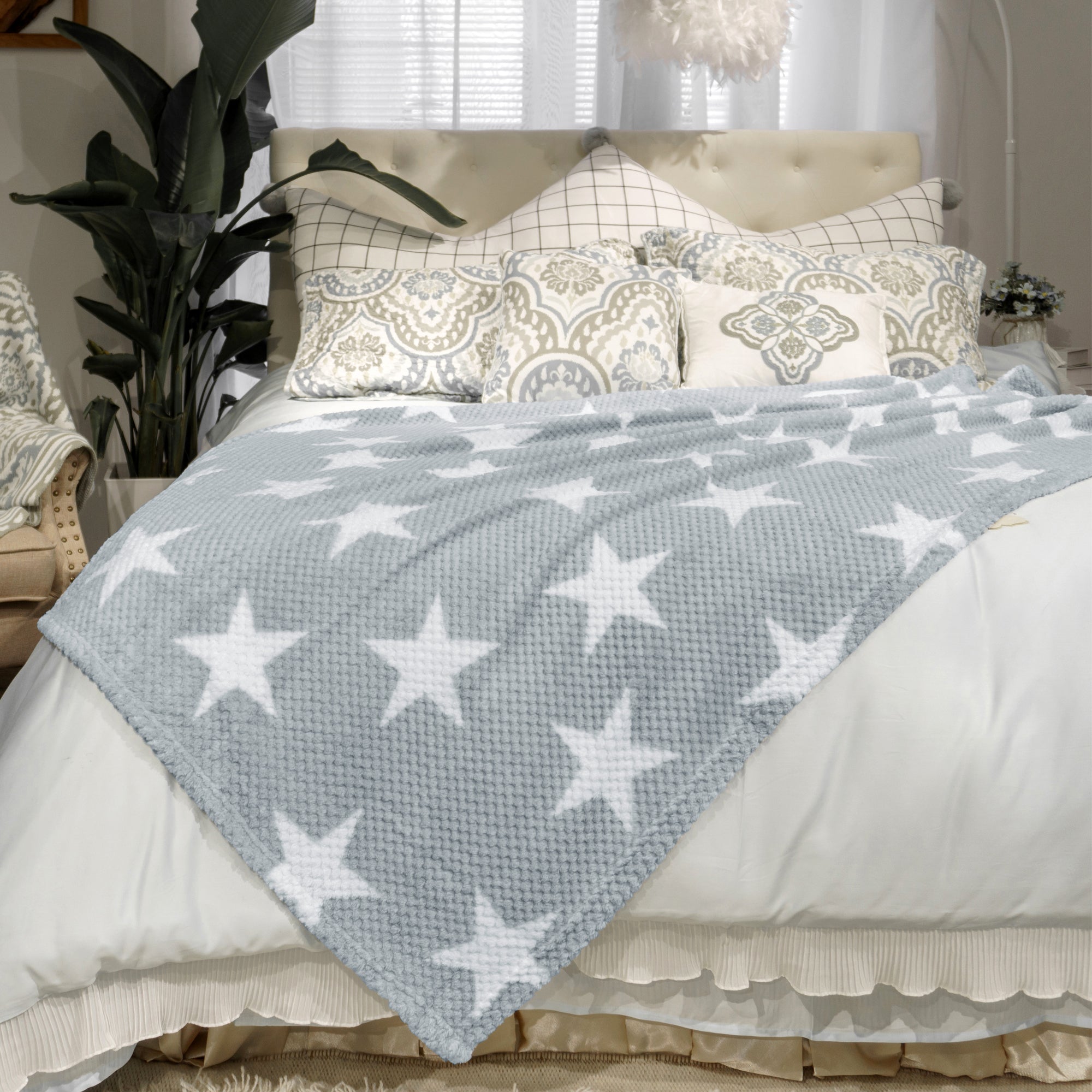 Star Print Flannel Travel Throw Blanket (50"x70")
