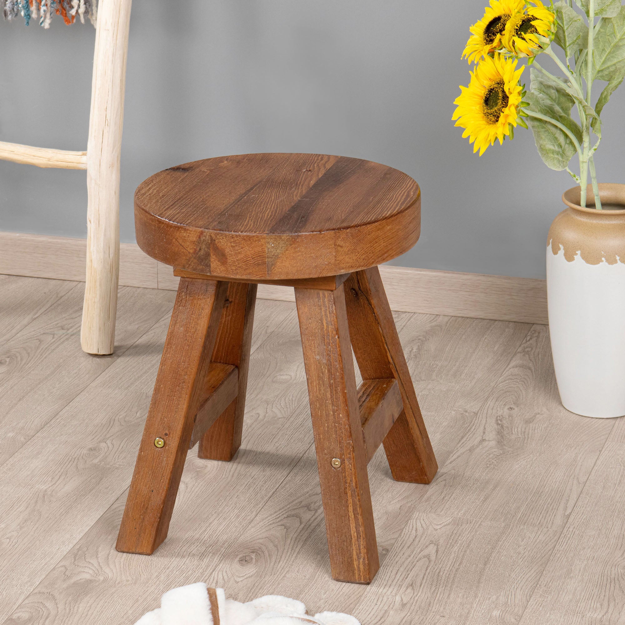 Old Pine Wood Round Stool (14" x 14" x 18")
