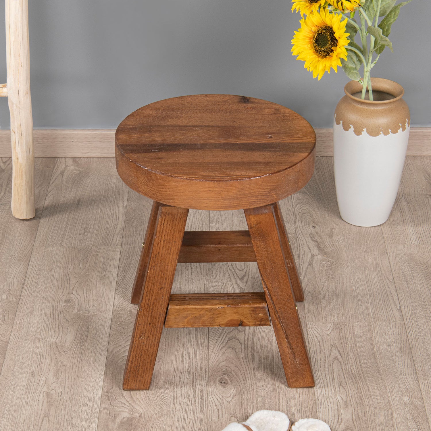 Old Pine Wood Round Stool (14" x 14" x 18")