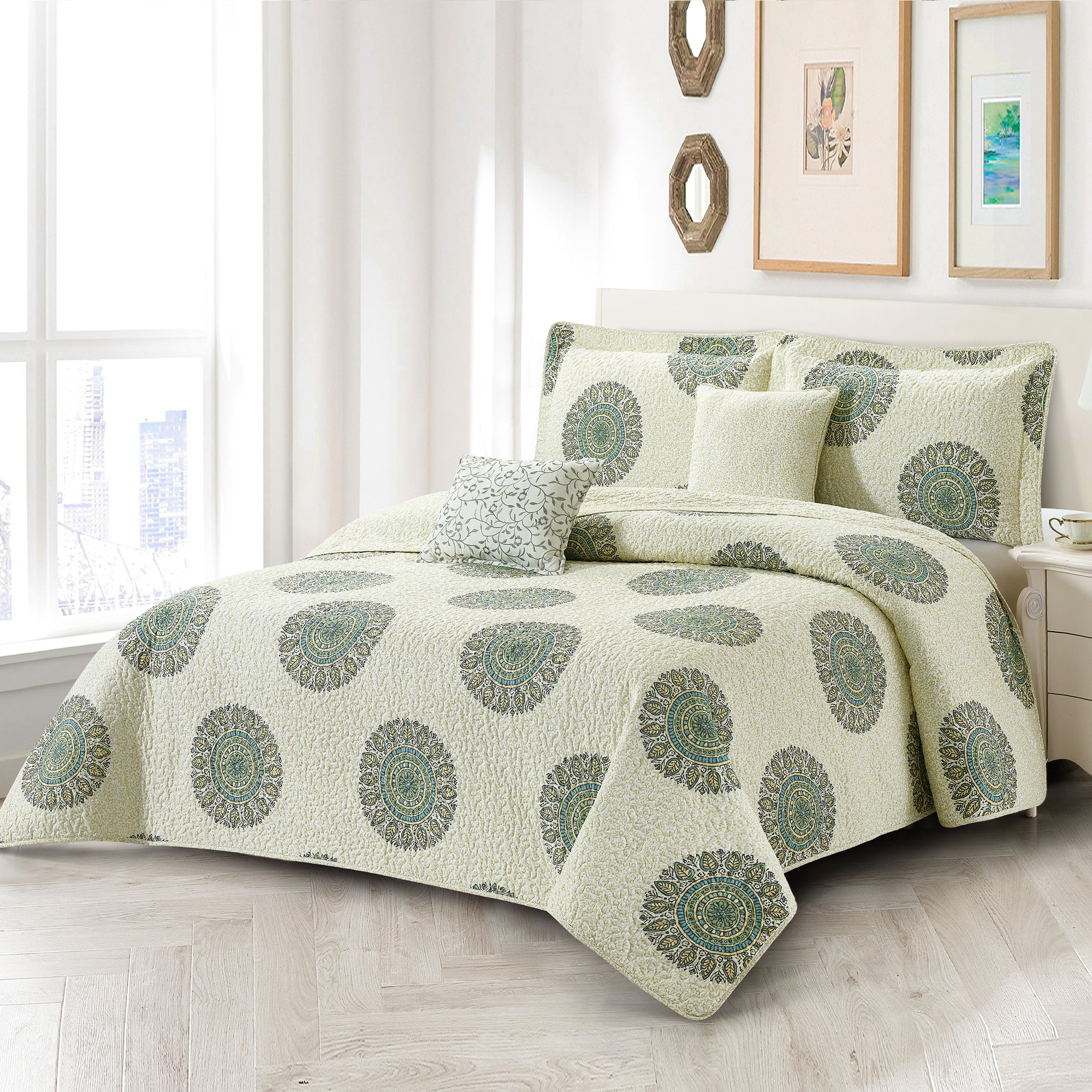 5 Piece Encore Printed Microfiber Quilt Bedspread Set