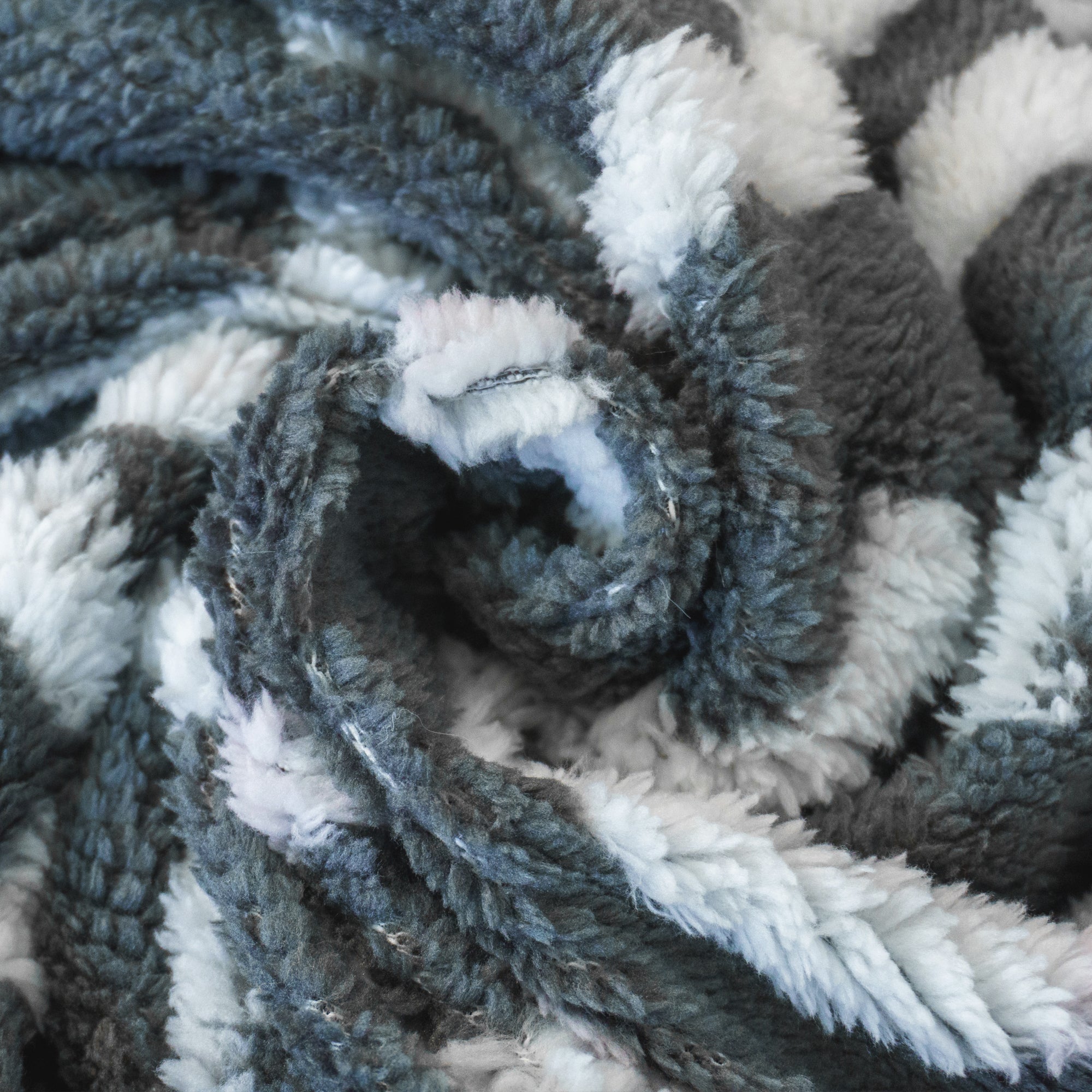 Jacquard Sherpa Throw Blanket (50"x60")