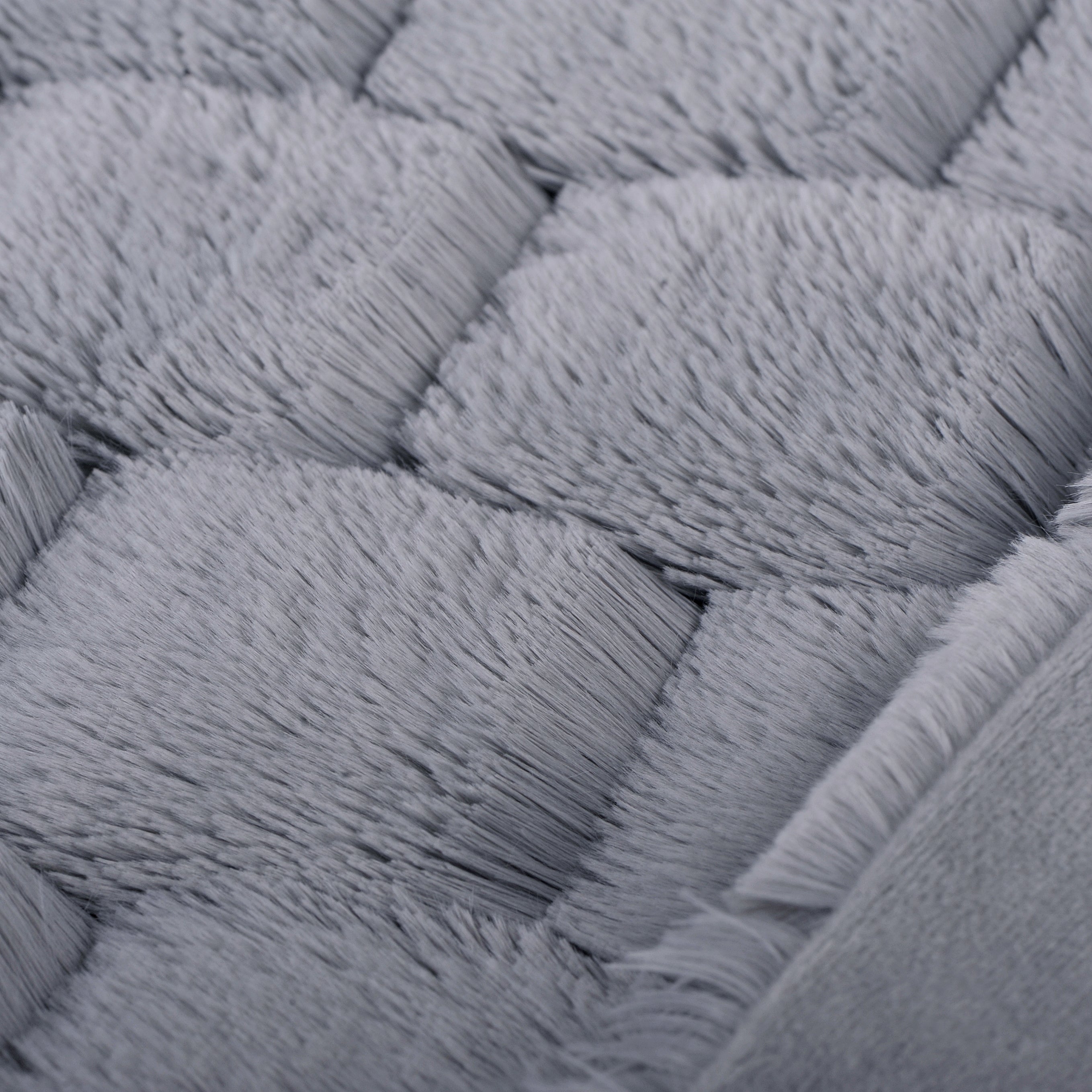 Honeycomb Faux Fur Throw Blanket (50"x70")