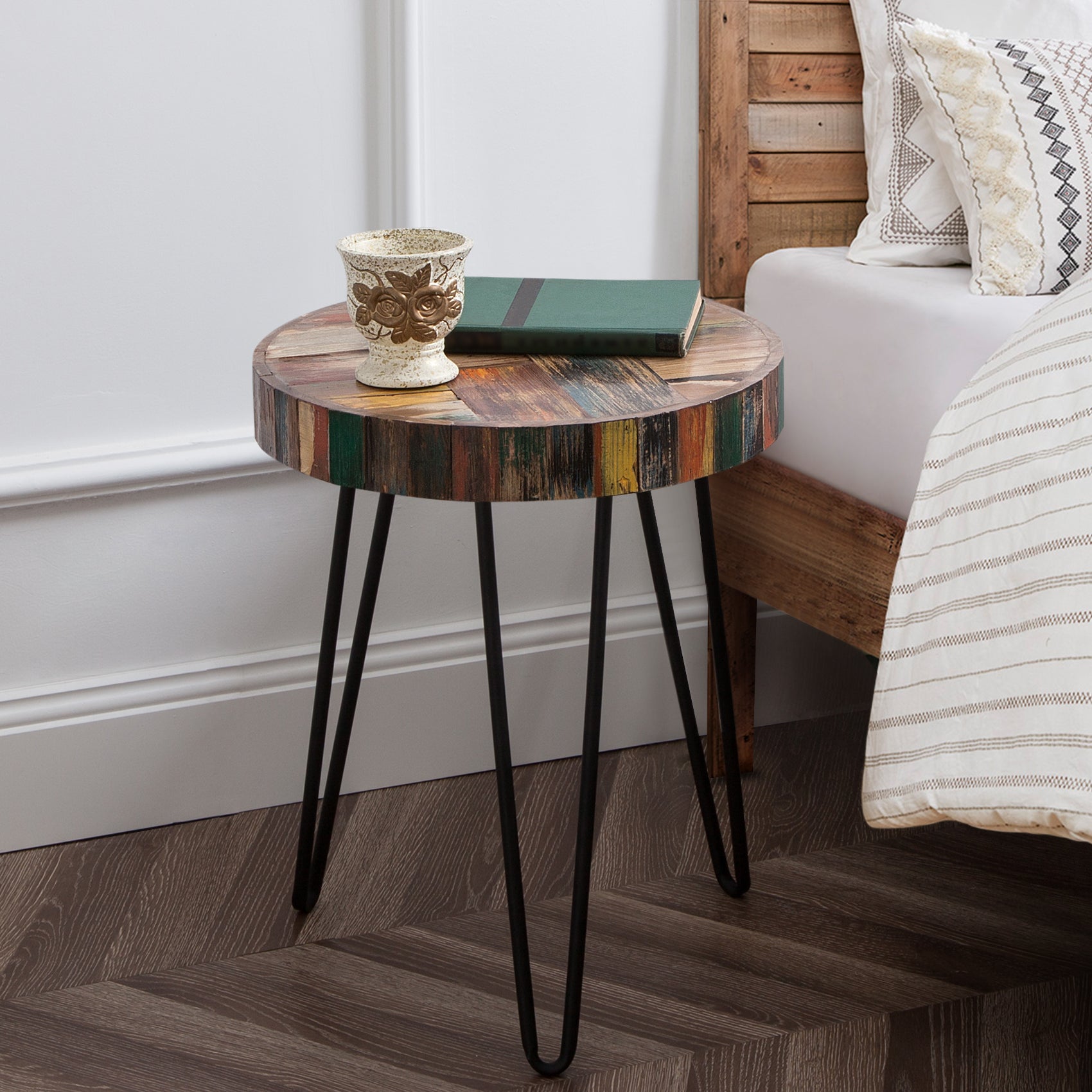 Raclaimed Wood Round End Table (16" x 16" x 21.4")