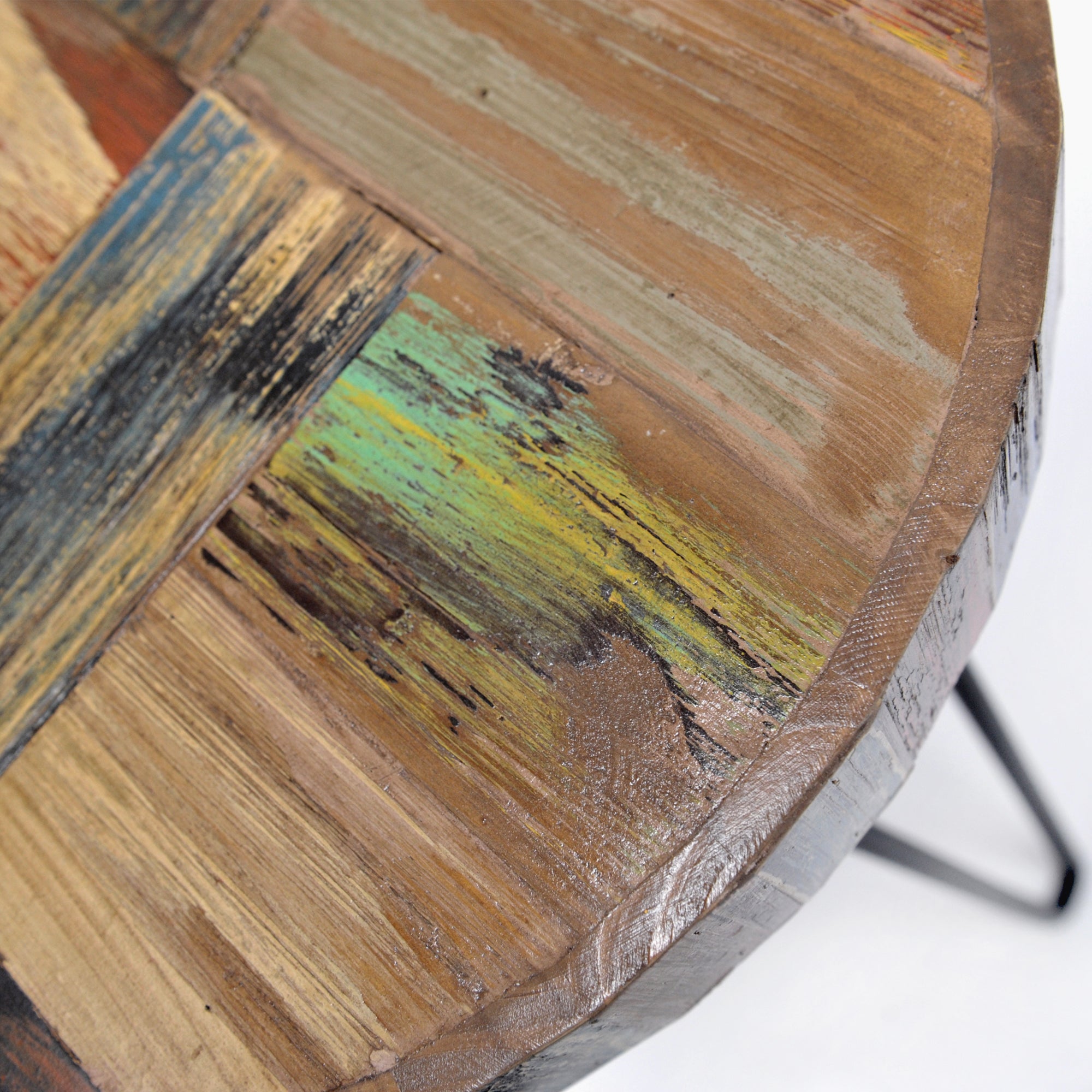 Raclaimed Wood Round End Table (16" x 16" x 21.4")