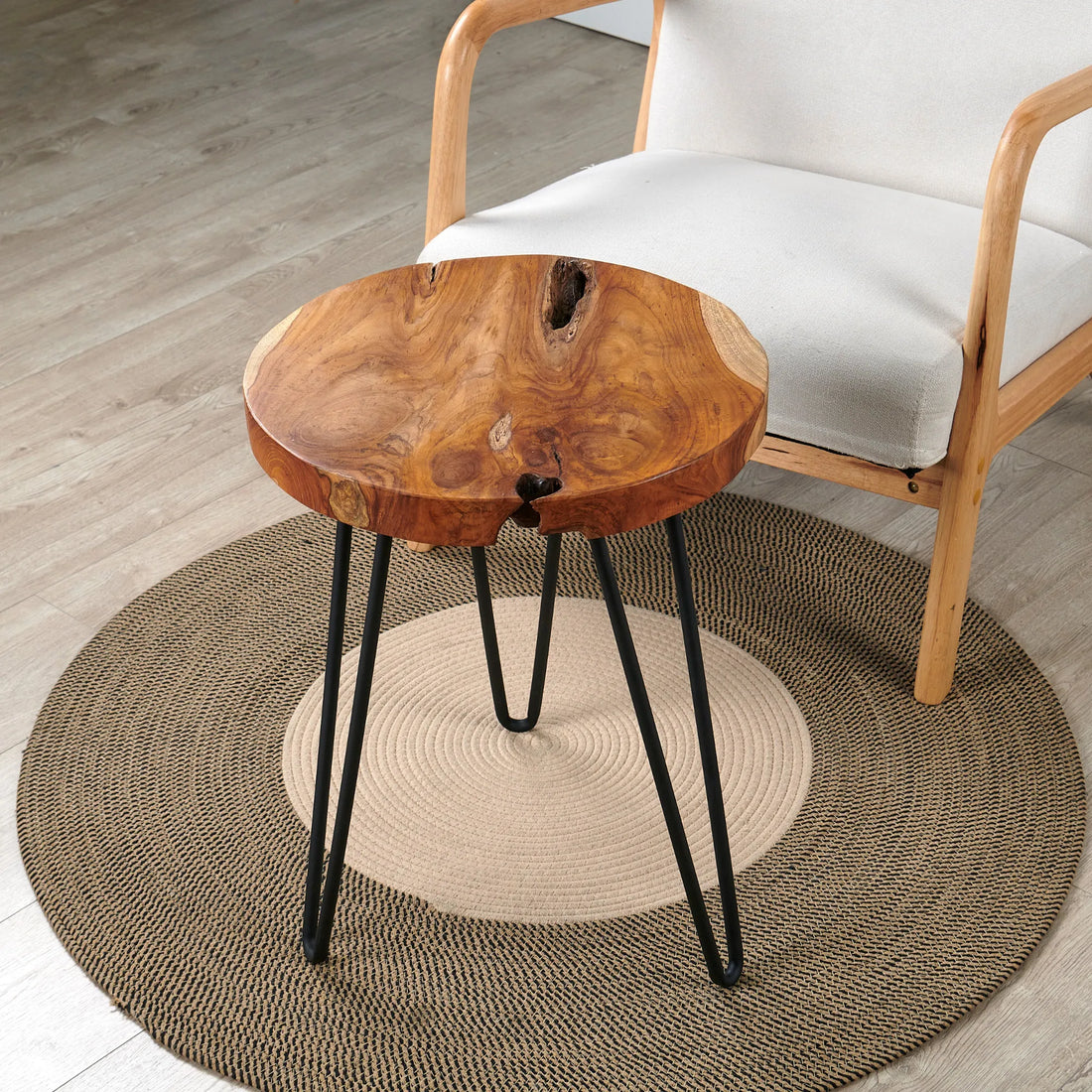 Teak Round End Table (15.7&quot; x 15.7&quot; x 17.9&quot;)