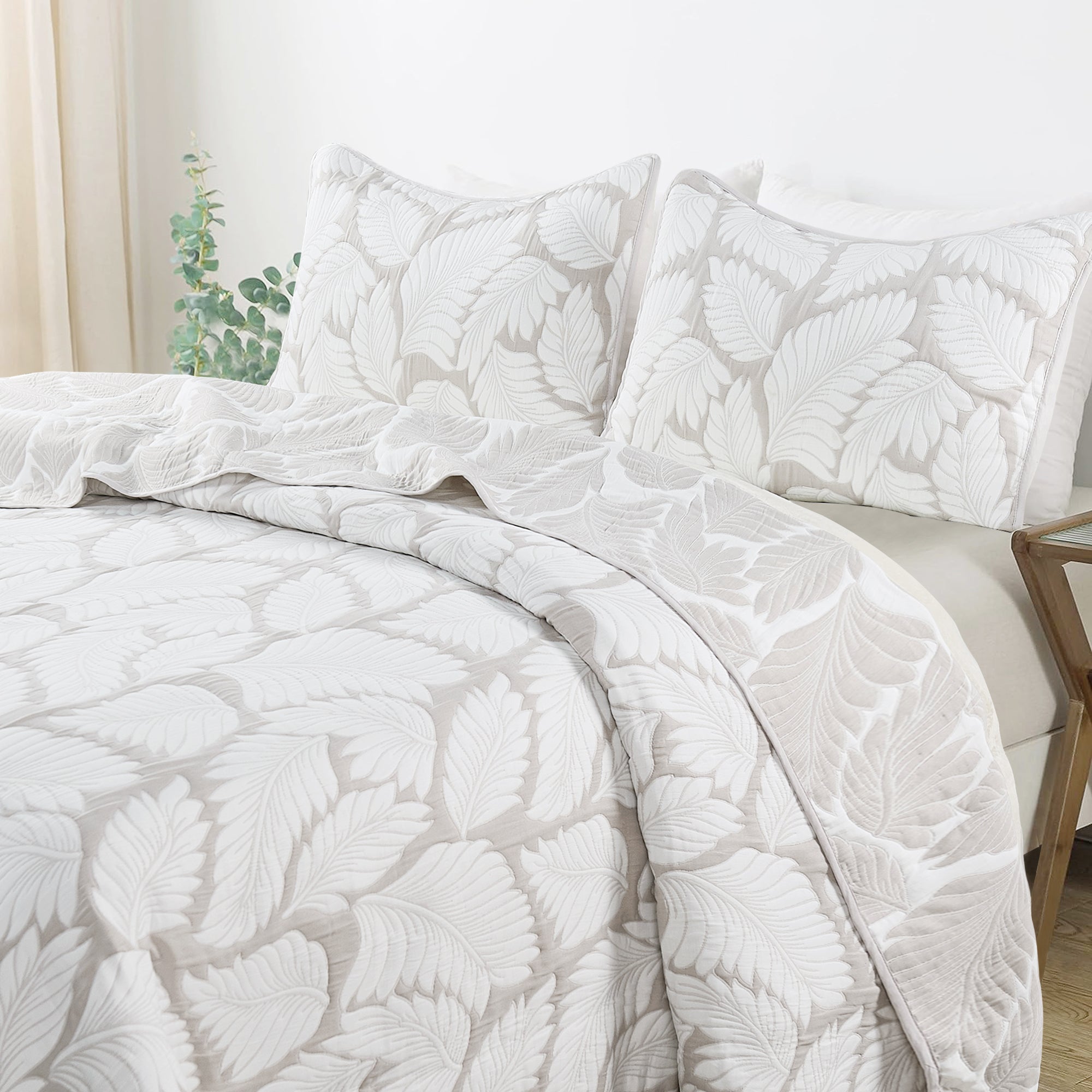 3 Piece Matelasse Jacquard Bedcover Set