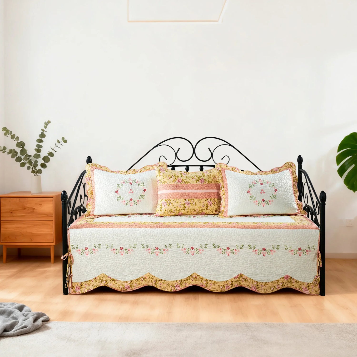 4 Piece Esme Daybed Bedspread Cover Set (75&quot; x 39&quot;)