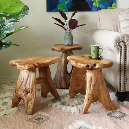 Cedar Wood Flower Stand End Table (13.5&quot; x 15.5&quot; x 19.5&quot;)