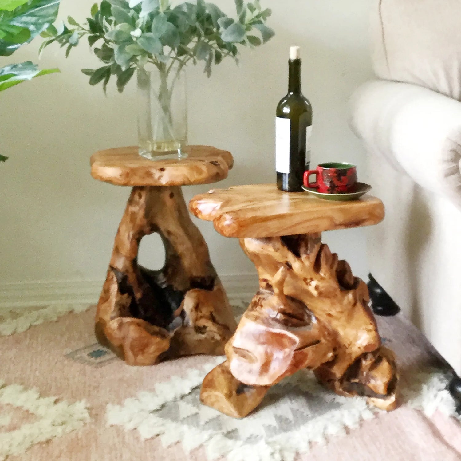 Cedar Wood Flower Stand End Table (13.5&quot; x 15.5&quot; x 19.5&quot;)