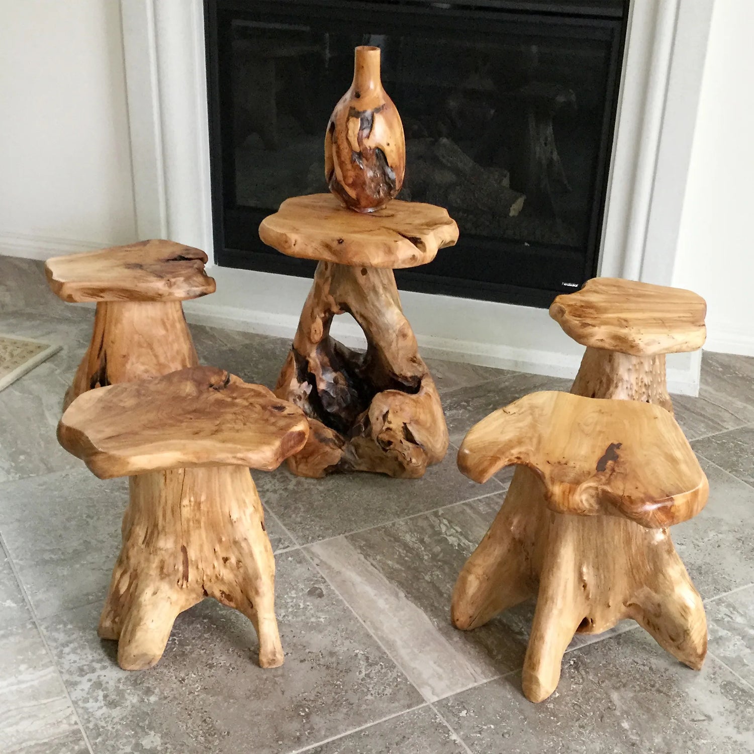 Cedar Wood Mushroom End Table (12&quot; x 15&quot; x 13.5&quot;)