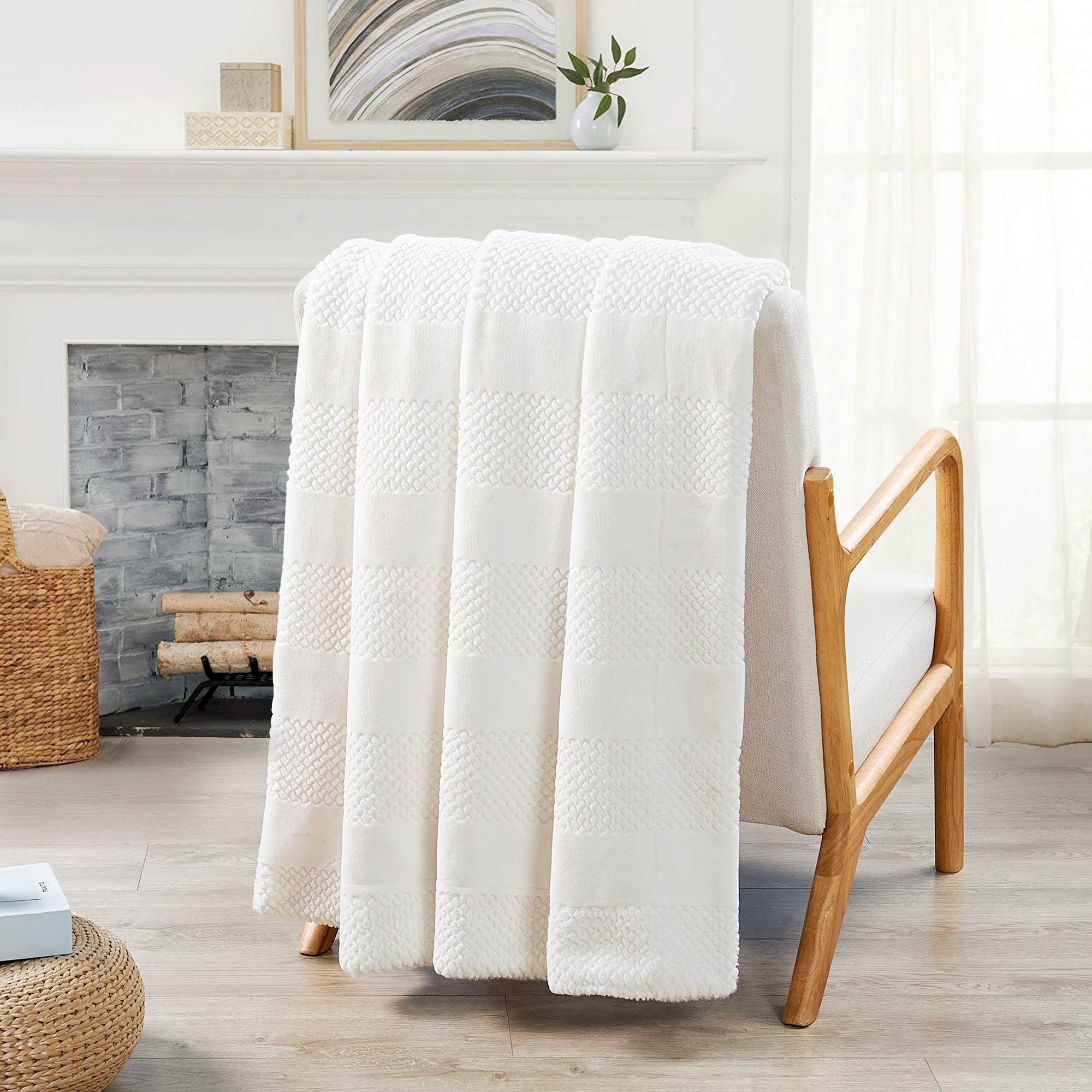 Snow Rabbit Faux Fur Throw Blanket (50&quot;x60&quot;)