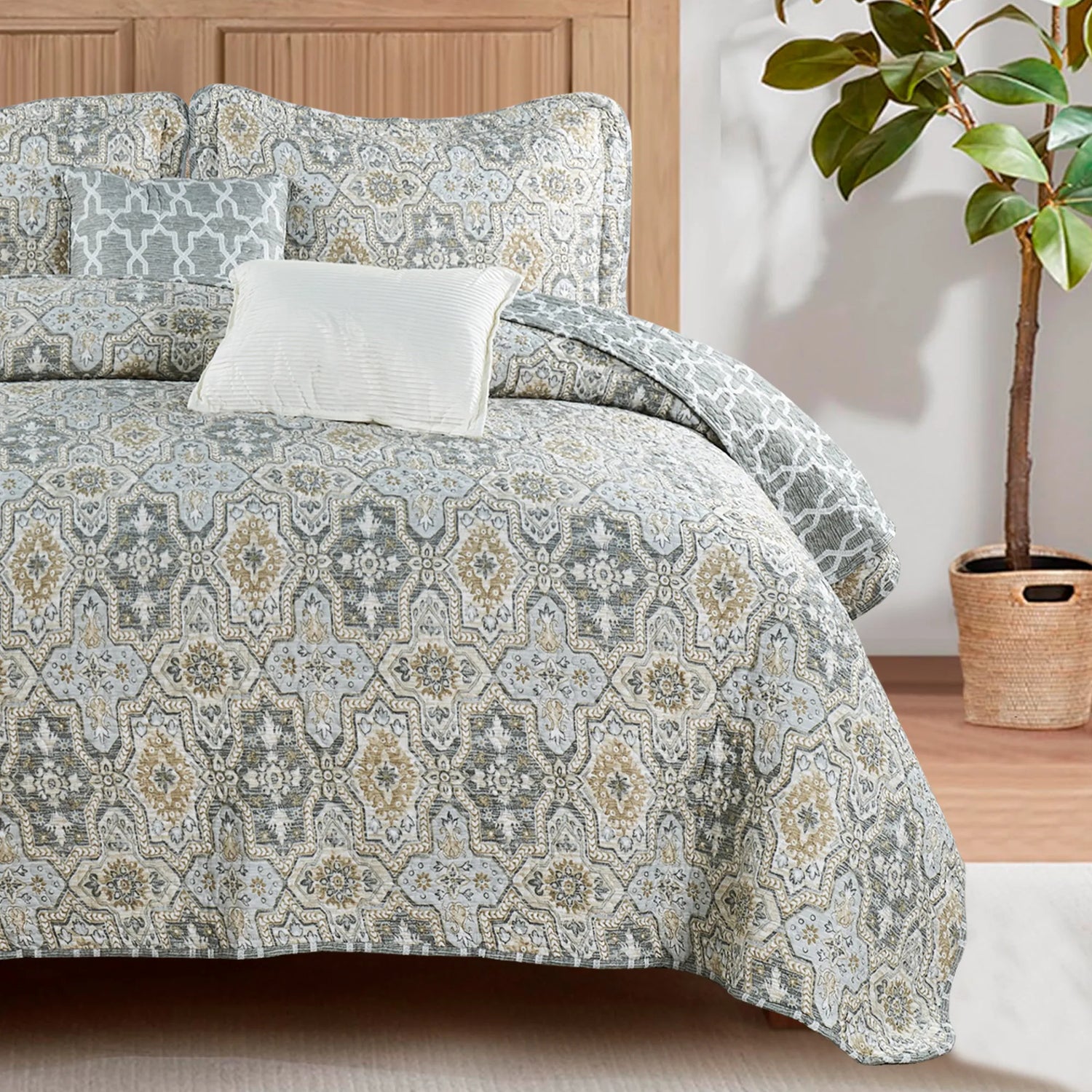 5 Piece Lanza Printed Microfiber Quilts Set