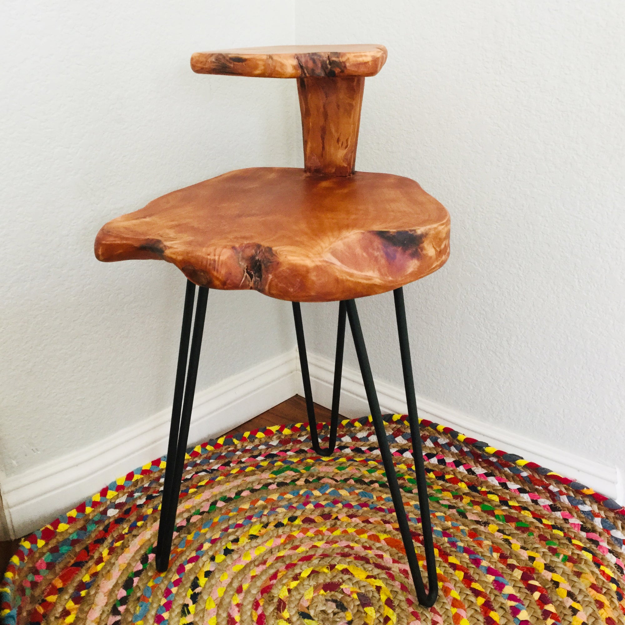 Natural Edge Cedar Wood Dual-Tier End Table (18&quot; x 15.5&quot; x 26&quot;)