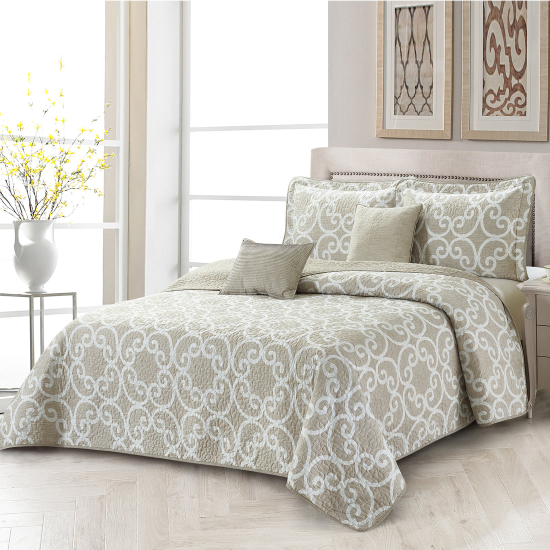 5 Piece Glena Gatework Printed Microfiber Quilt Bedspread Set