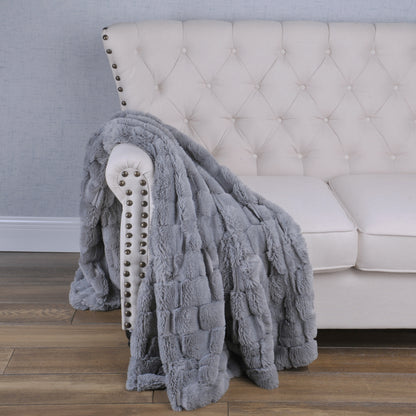 Honeycomb Faux Fur Throw Blanket (50&quot;x70&quot;)