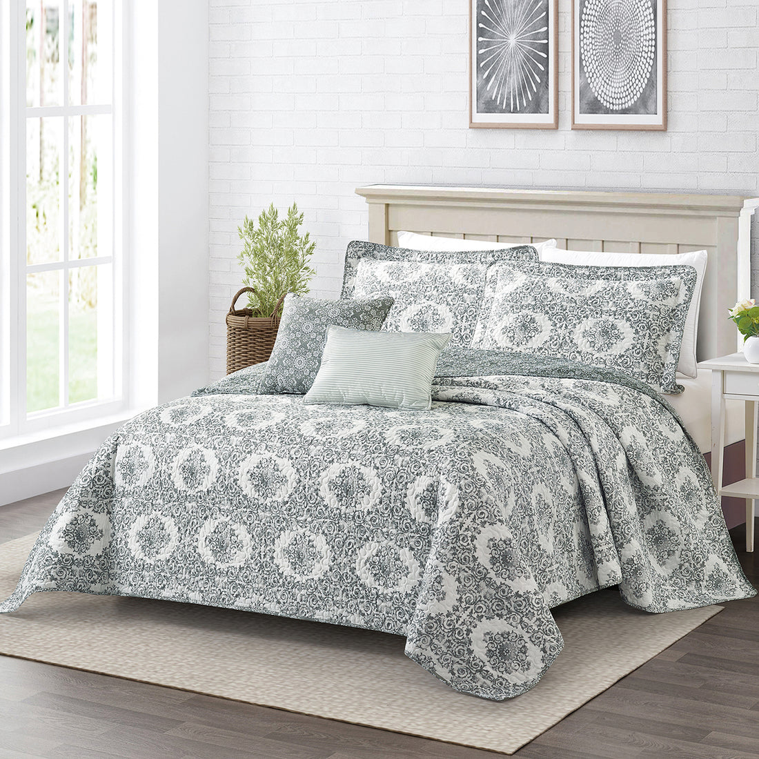 5 Piece Legacy Printed Microfiber Quilts Set